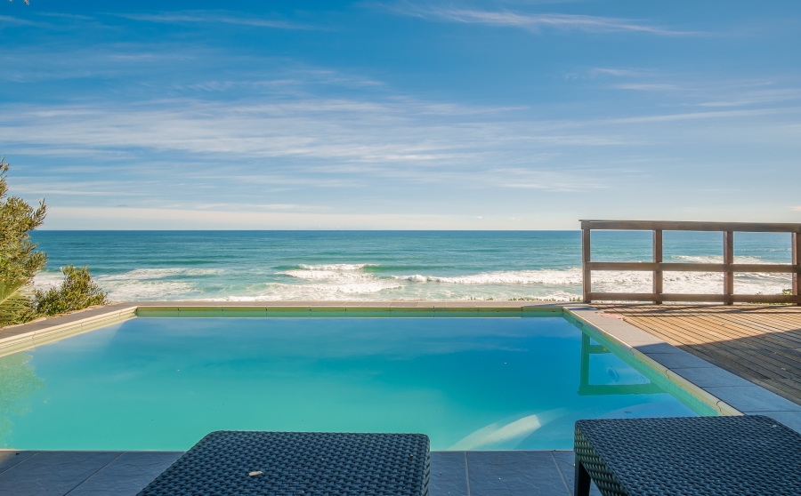 5 Bedroom Property for Sale in Misty Cliffs Western Cape